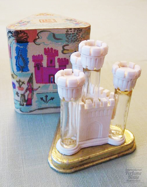 Castle Presentation by Lucien Lelong