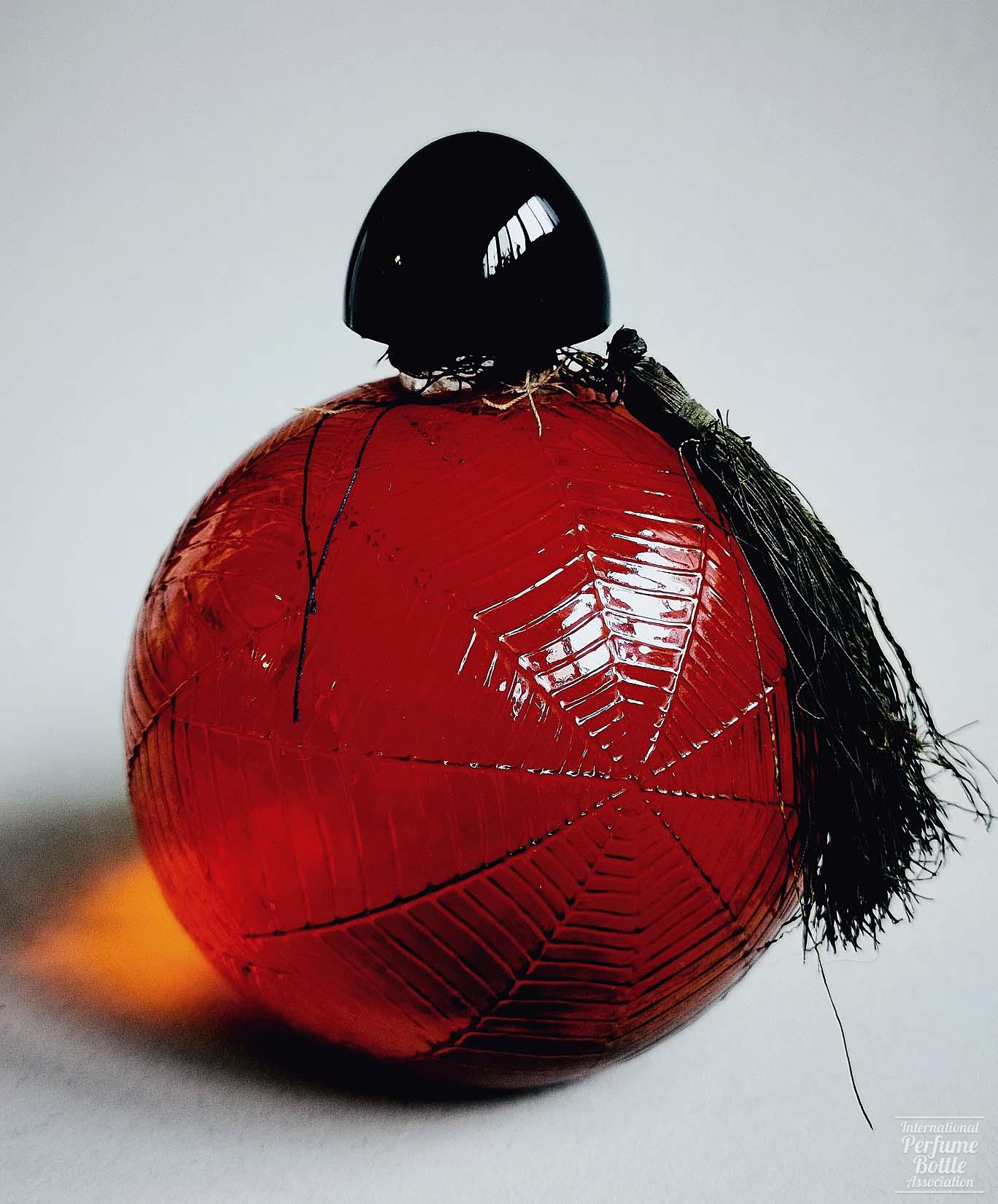 "Madeira das Indias" Spiderweb Bottle by Tinoco