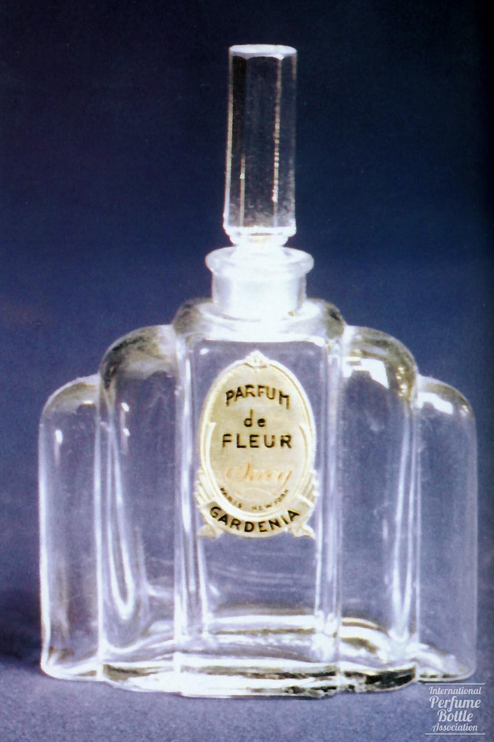 "Parfum de Fleur Gardenia" by Suzy