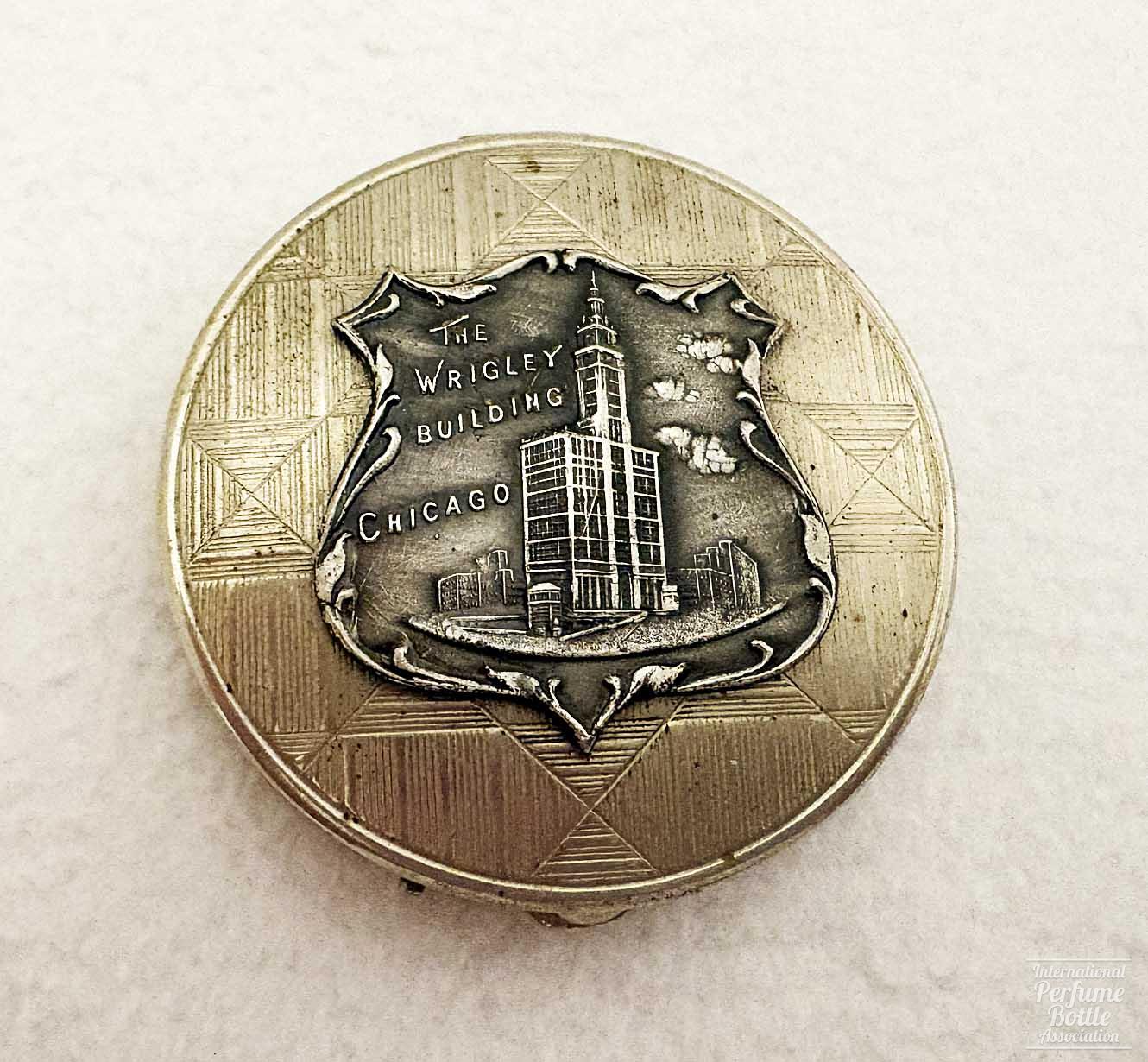 Wrigley Building Compact by Amami